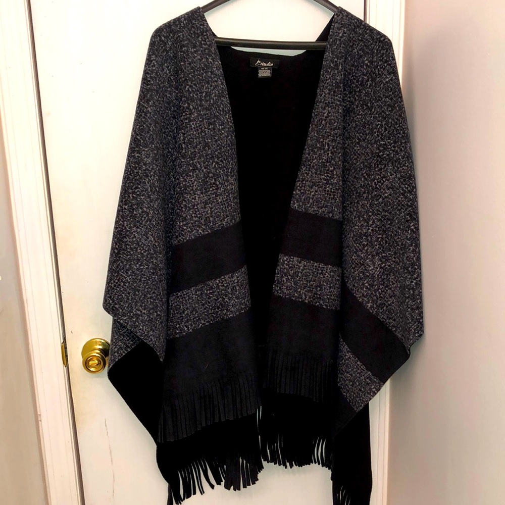E studio Cape.
